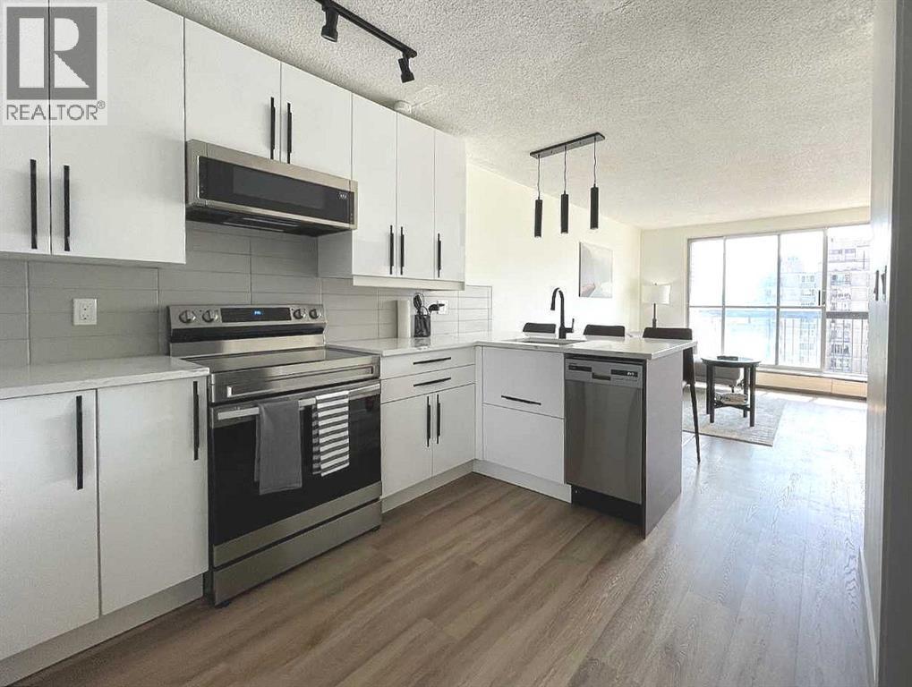 Apartment for Sale in 703, 340 14 Avenue SW|Calgary, Alberta T2R0M4 3
