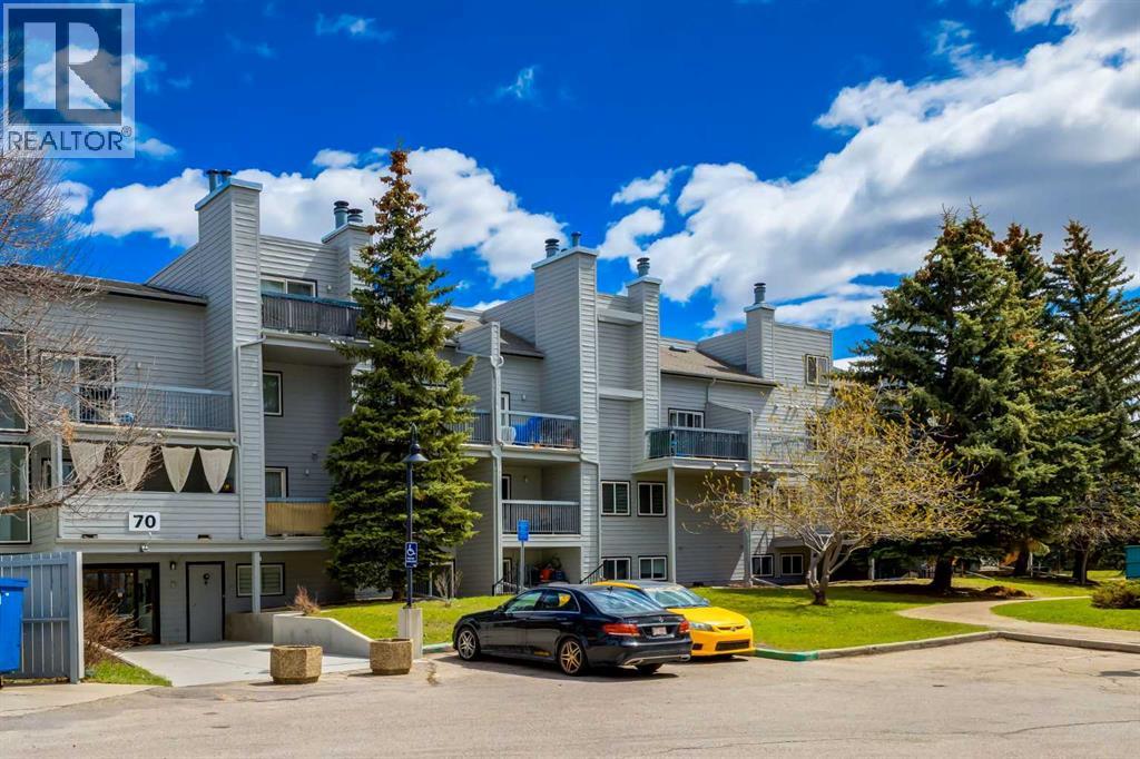 Apartment for Sale in 2240, 70 Glamis Drive SW|Calgary, Alberta T3E6T6 2