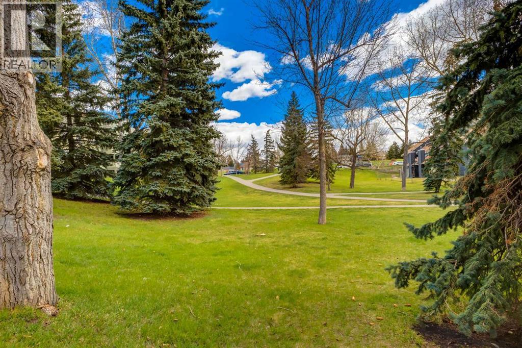 Apartment for Sale in 2240, 70 Glamis Drive SW|Calgary, Alberta T3E6T6 4