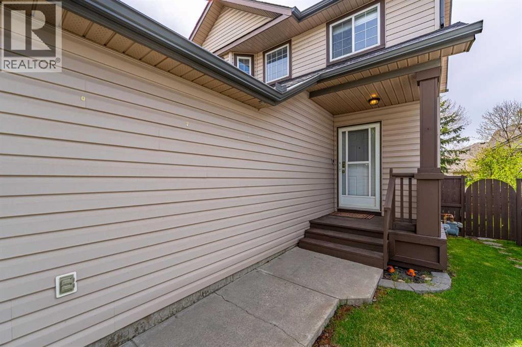 House for Sale in 381 Hidden Valley Manor NW|Calgary, Alberta T3A5V5 2