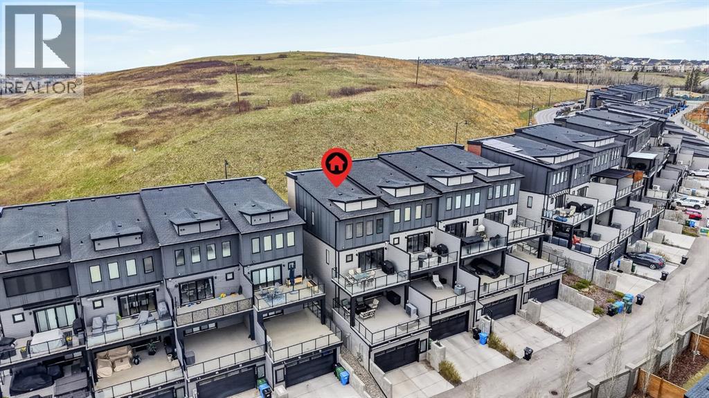 Row / Townhouse for Sale in 3088 85 Street SW|Calgary, Alberta T3H4C4 3