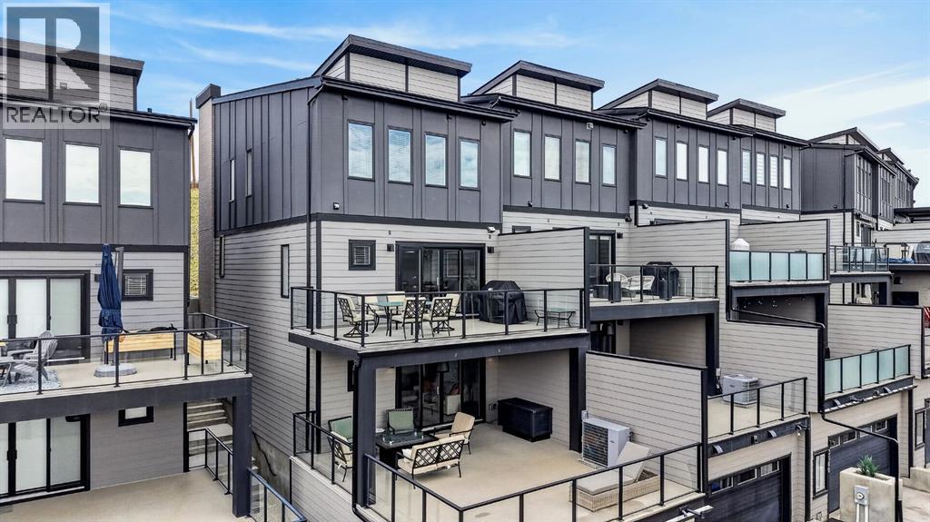 Row / Townhouse for Sale in 3088 85 Street SW|Calgary, Alberta T3H4C4 5