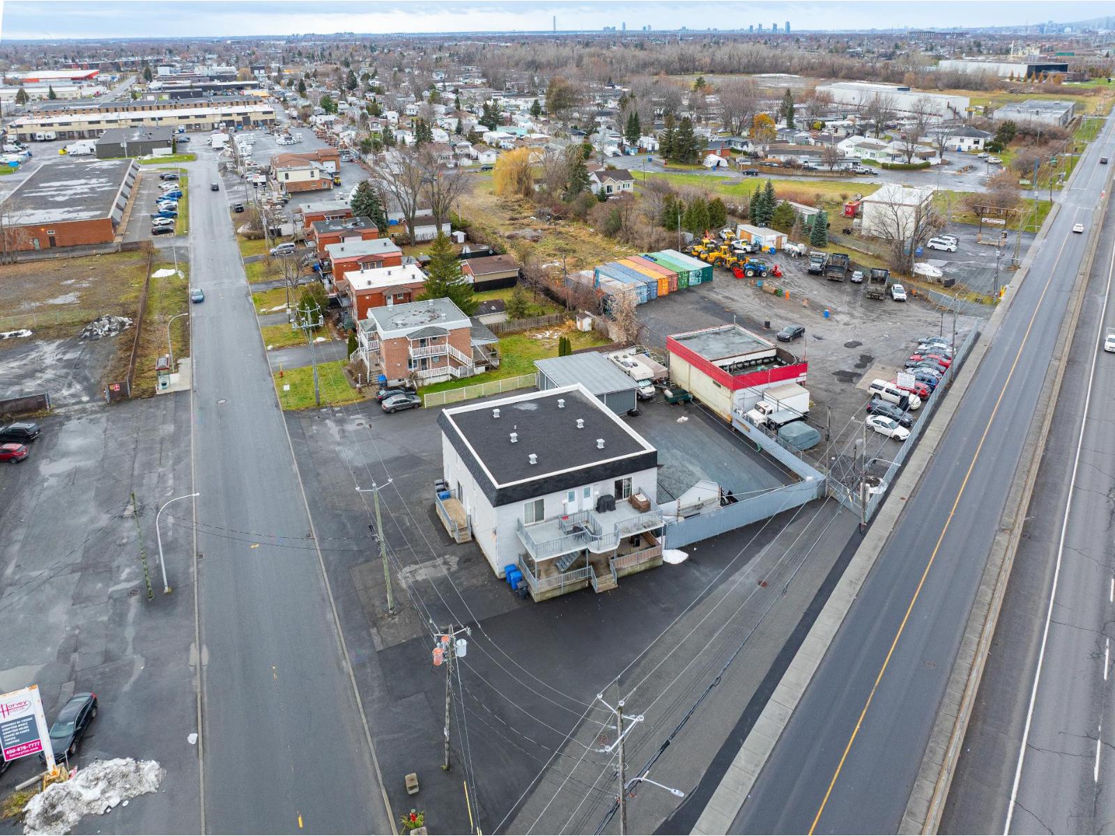 3040 Rue Harvey, Longueuil (Saint-Hubert), Quebec J3Y6B4