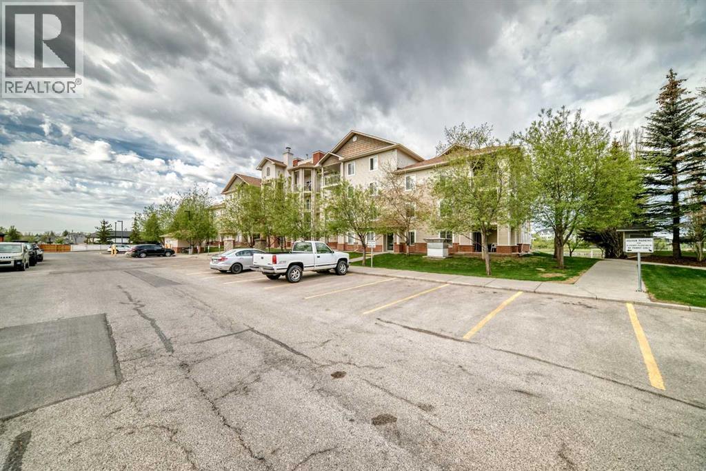 Apartment for Sale in 406, 16 Country Village Bay NE|Calgary, Alberta t3k5y9 3