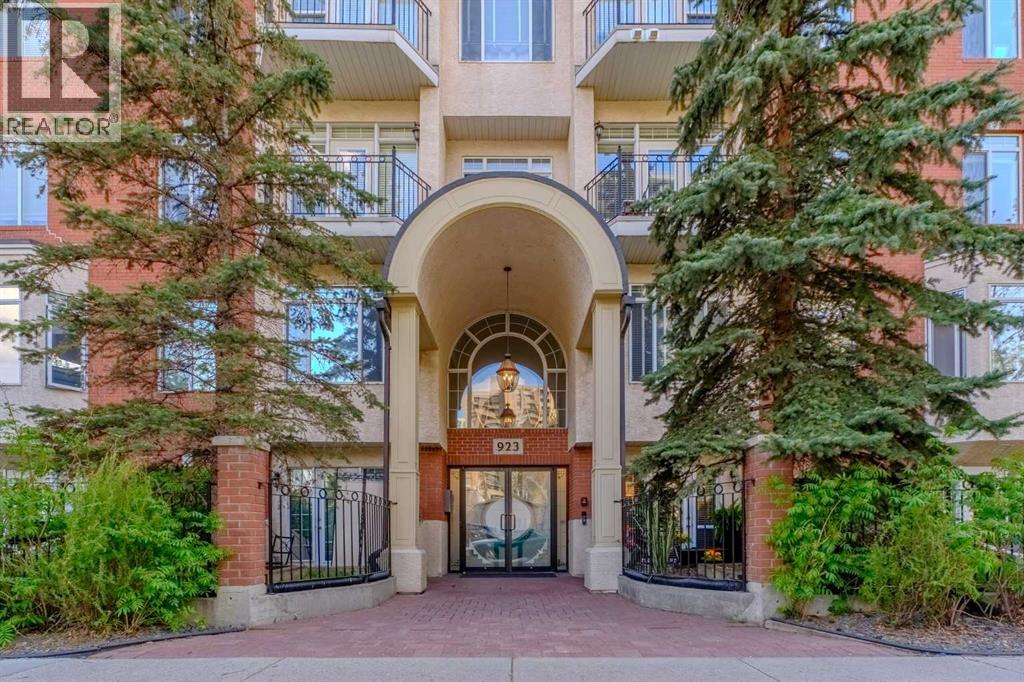 Apartment for Sale in 305, 923 15 Avenue SW|Calgary, Alberta T2R0S2 2