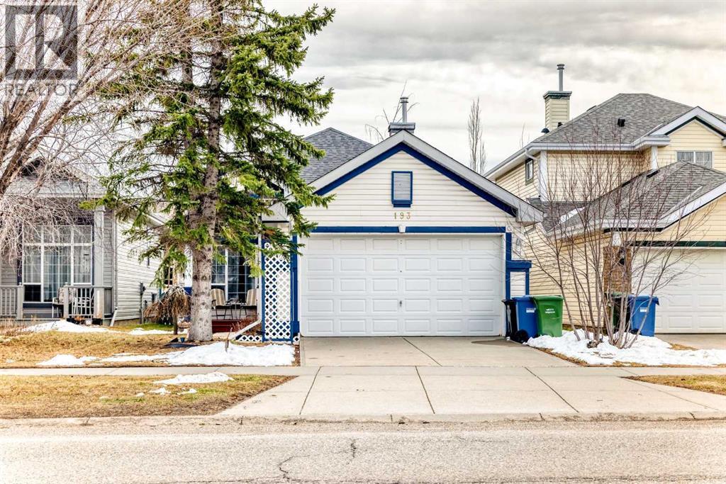 House for Sale in 193 Somerset Drive SW|Calgary, Alberta T2Y3K2