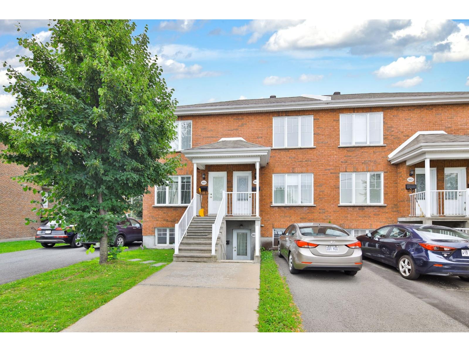 3032 Rue de Lyon, Longueuil (Le Vieux-Longueuil), Quebec J4L3R7