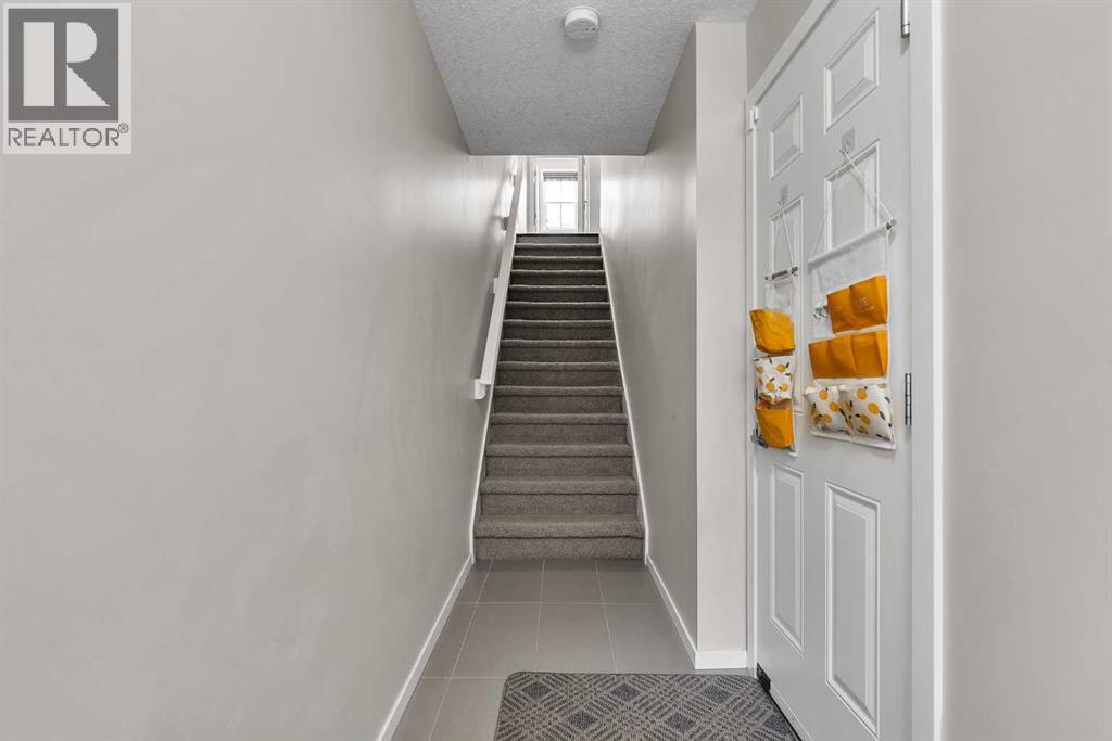 Row / Townhouse for Sale in 439 Ascot Circle SW|Calgary, Alberta T3H0X3 4