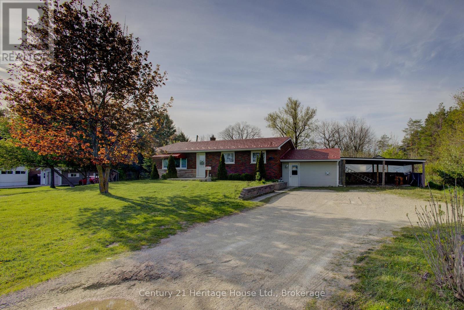 For sale: 462 DURHAM ROAD W, West Grey, Ontario N0G1R0 - X13168604 | REALTOR.ca