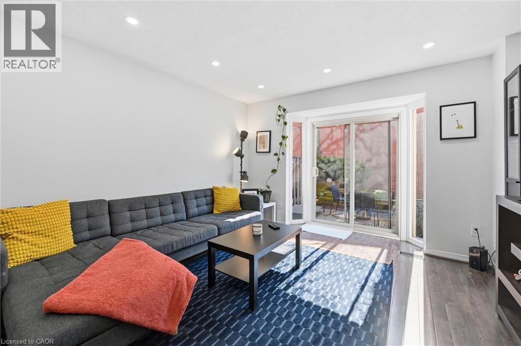 895 MAPLE Avenue Unit# 215, Burlington, Ontario L7S2H7