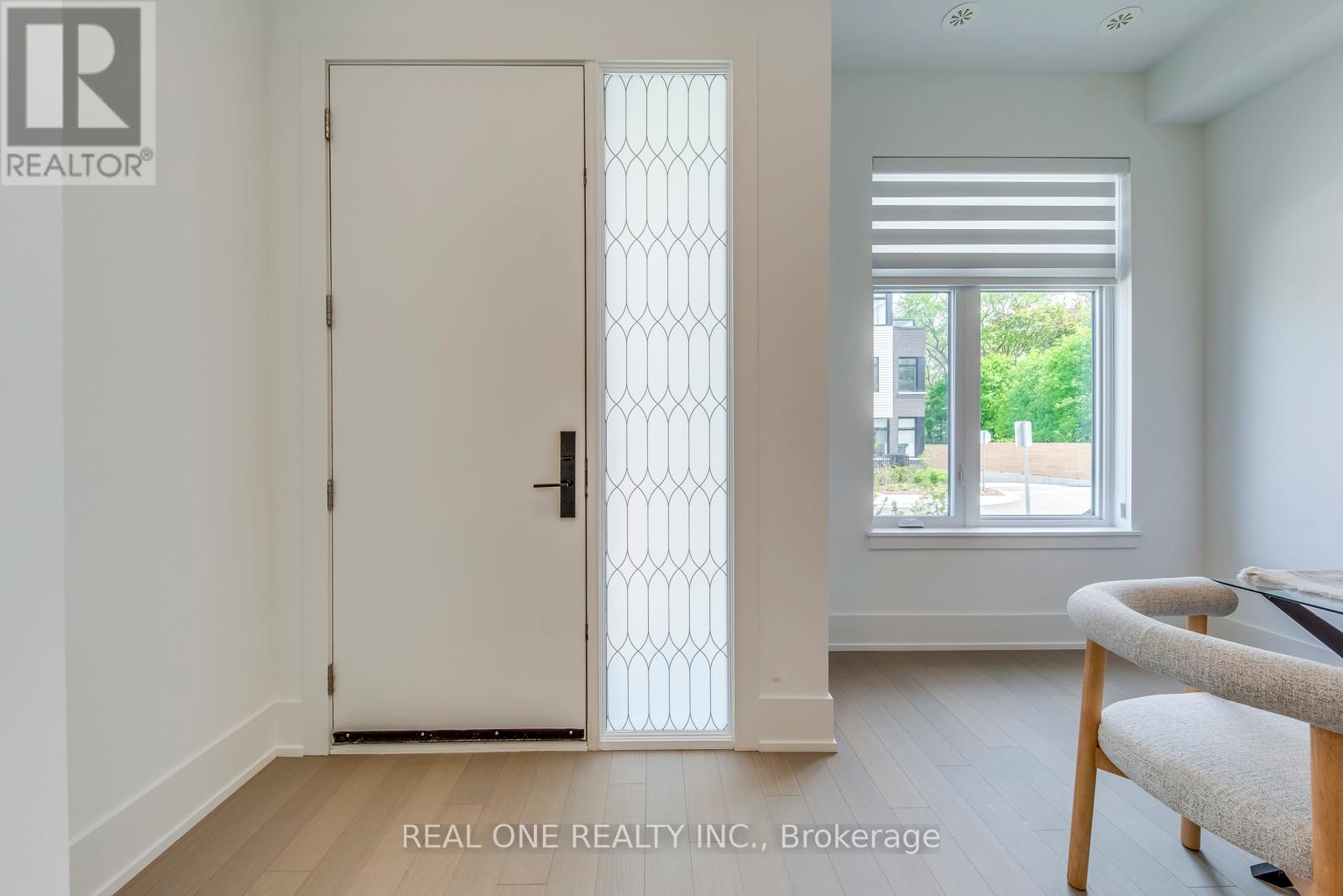 Row / Townhouse for Sale in 13 - 20 LOU PARSONS WAY|Mississauga (Port Credit), Ontario L5H0B2 4