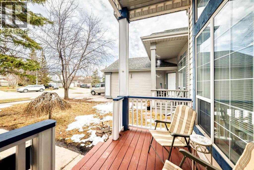 House for Sale in 193 Somerset Drive SW|Calgary, Alberta T2Y3K2 3
