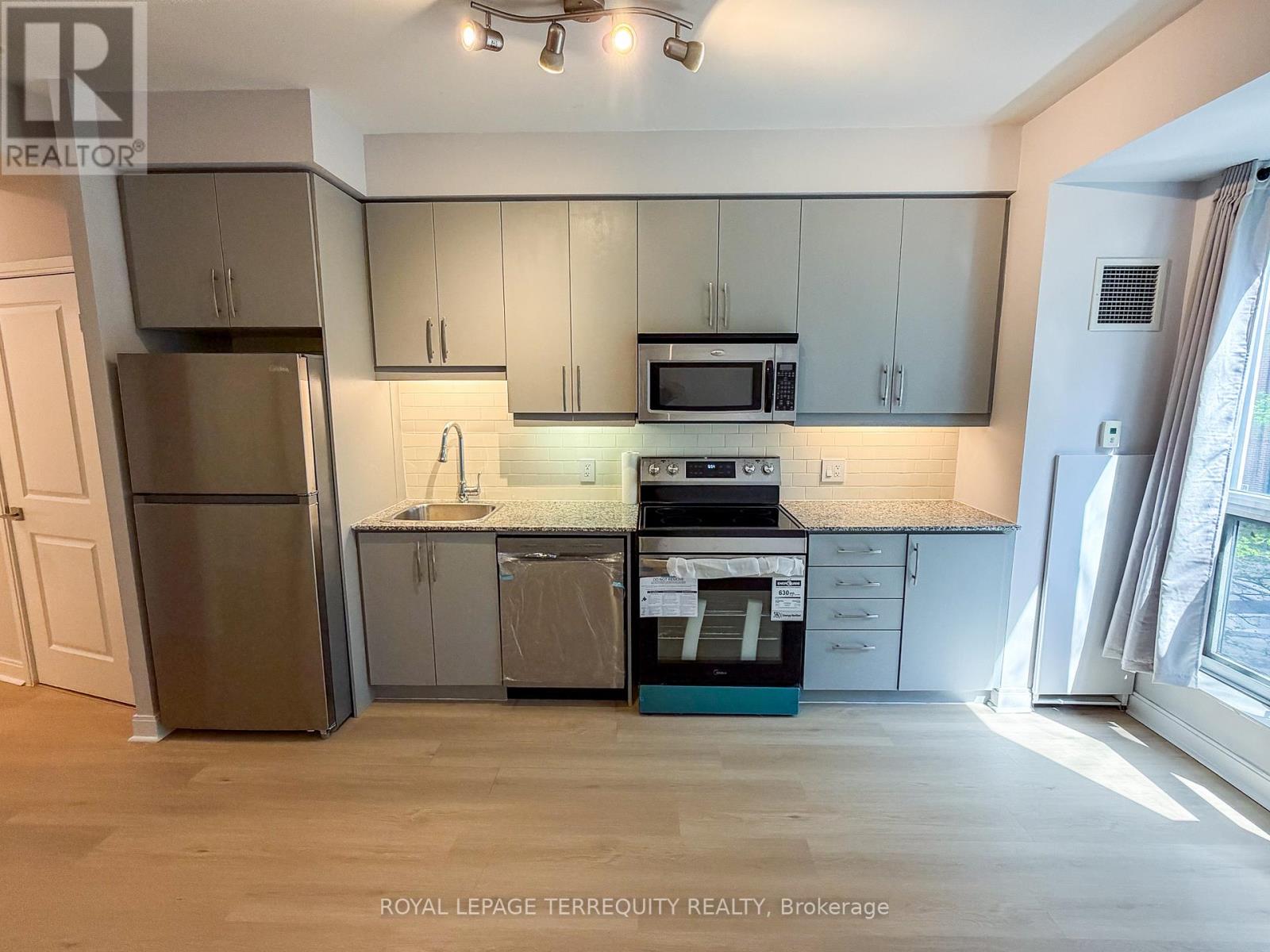 311 - 1 SCOTT STREET