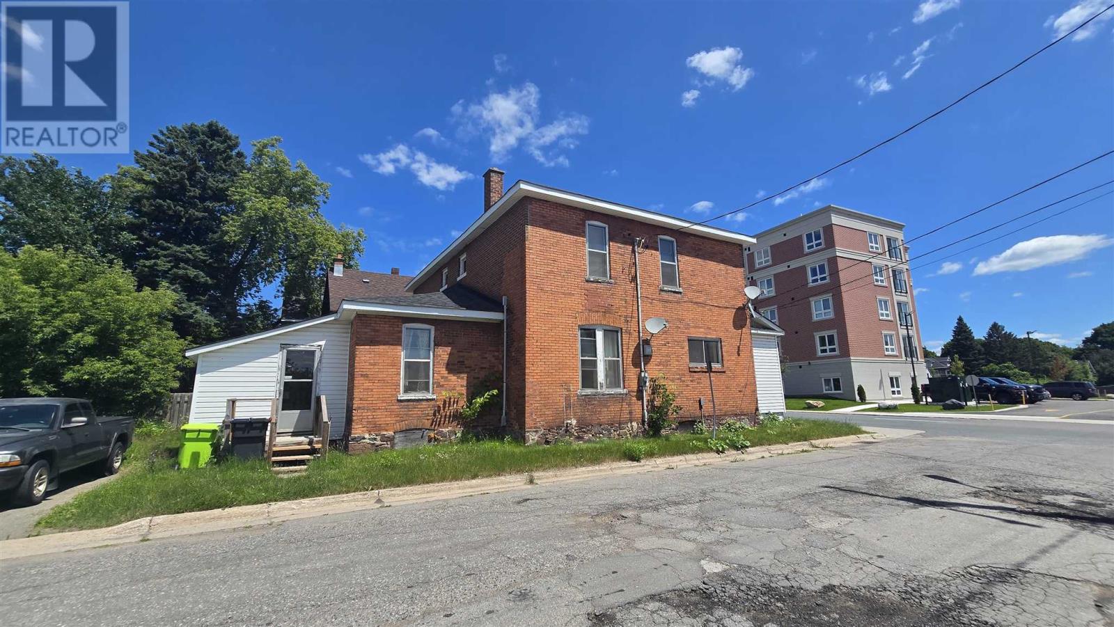 For sale: 115-117 Pim ST, Sault Ste. Marie, Ontario P6A3G7