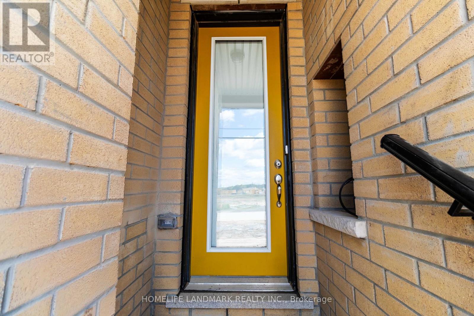 Row / Townhouse for Sale in 3303 SIXTH LINE|Oakville (GO Glenorchy), Ontario L6H0Z6 2