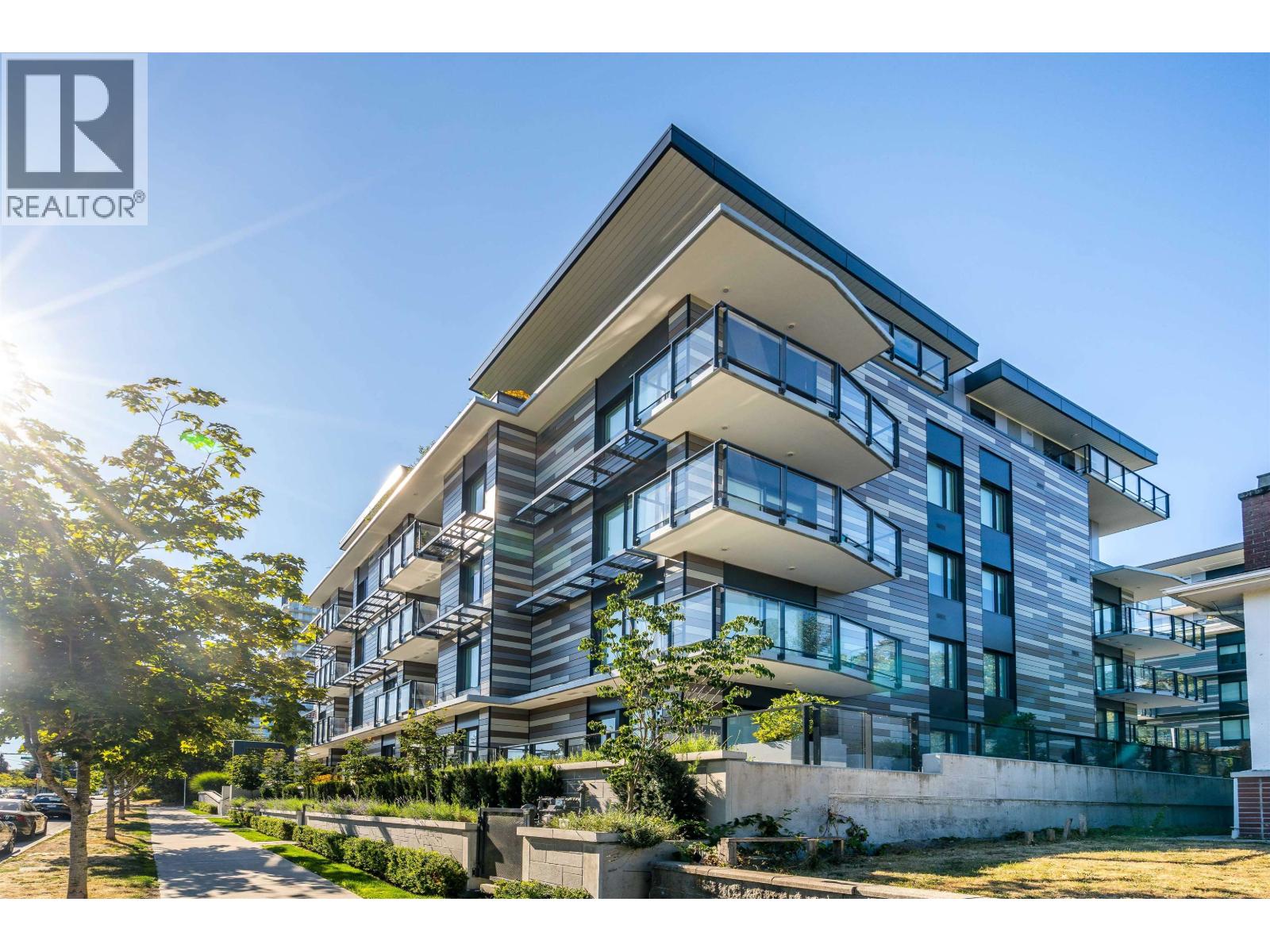 105 477 W 59TH AVENUE|Vancouver, British Columbia V5X1X4