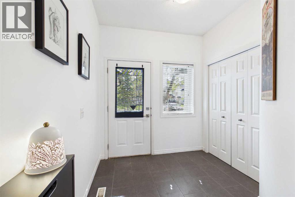 Row / Townhouse for Sale in 144 Simcoe Place SW|Calgary, Alberta T3H4T7 3