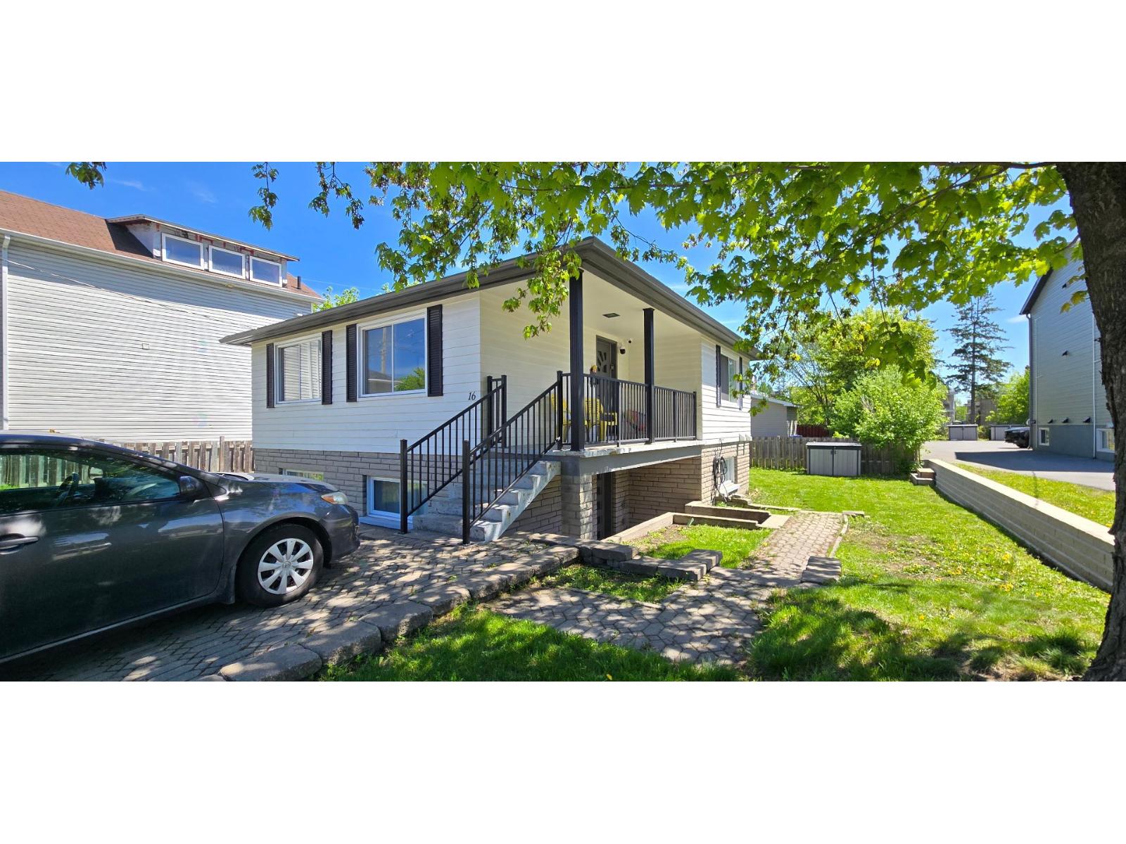 16 Rue Scott · 7-unit multifamily, Gatineau