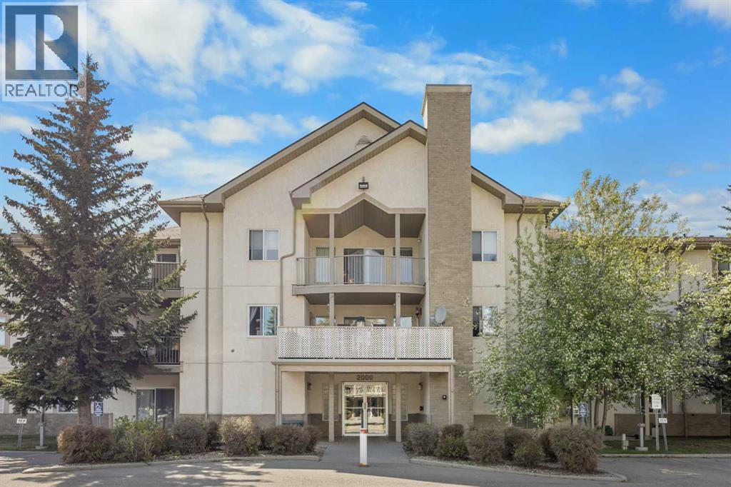 2106, 20 Harvest Rose Park NE, Calgary, Alberta T3K4Z1