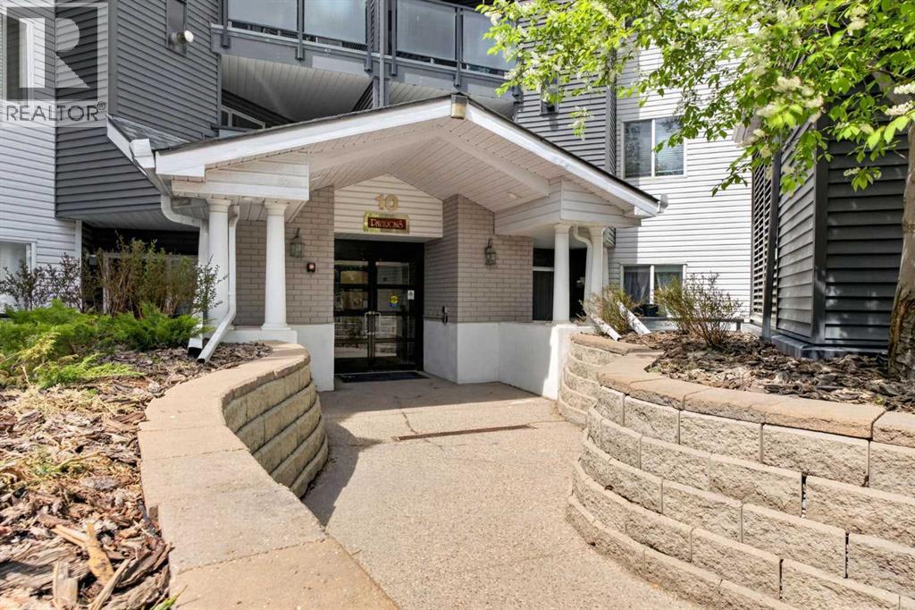 Apartment for Sale in 418, 10 Sierra Morena Mews SW|Calgary, Alberta T3H3K5