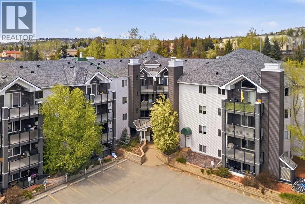 Apartment for Sale in 418, 10 Sierra Morena Mews SW|Calgary, Alberta T3H3K5 2
