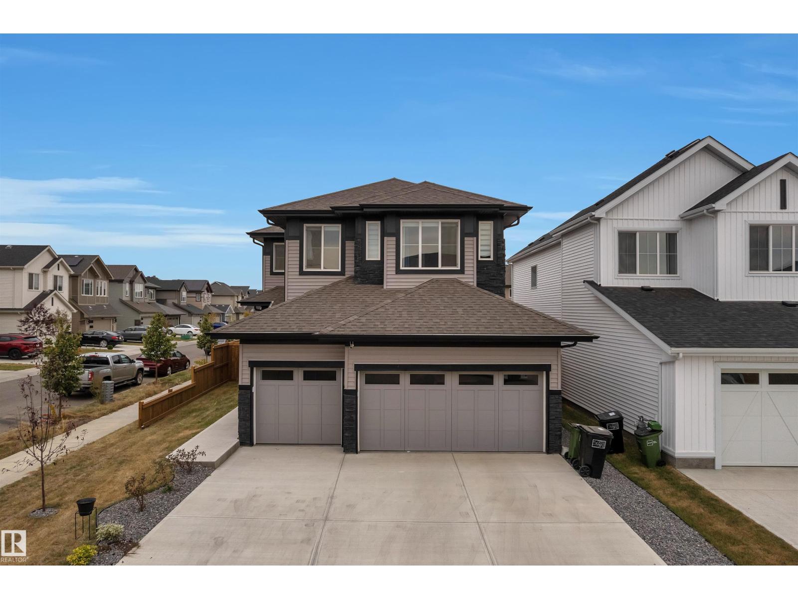 For sale: 22534 98A AV NW, Edmonton, Alberta T5T7R7 - E4489931