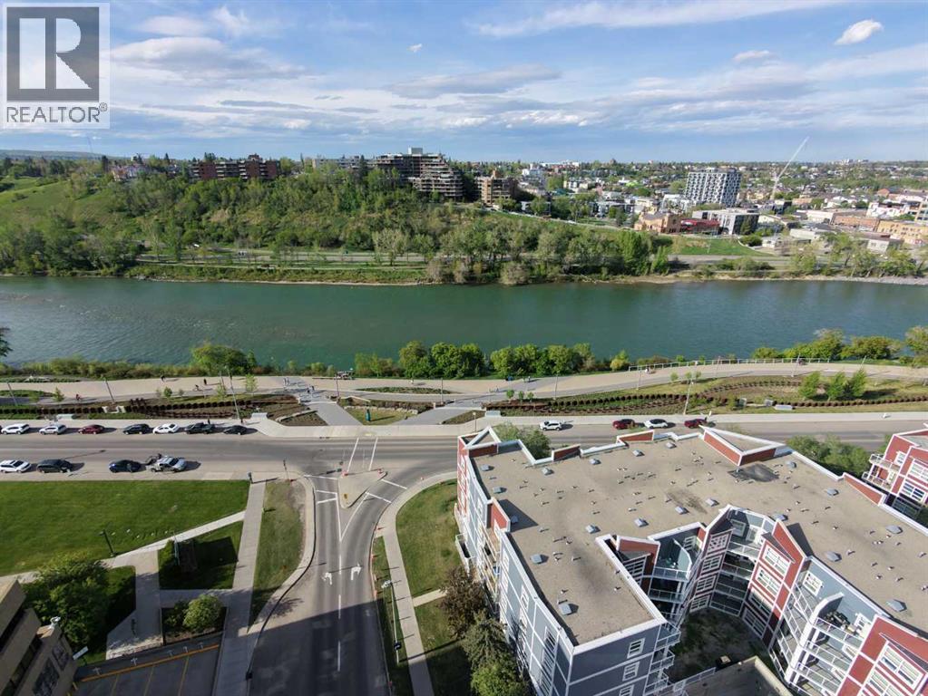 Apartment for Sale in 209, 333 Riverfront Avenue SE|Calgary, Alberta T2G5R1 2