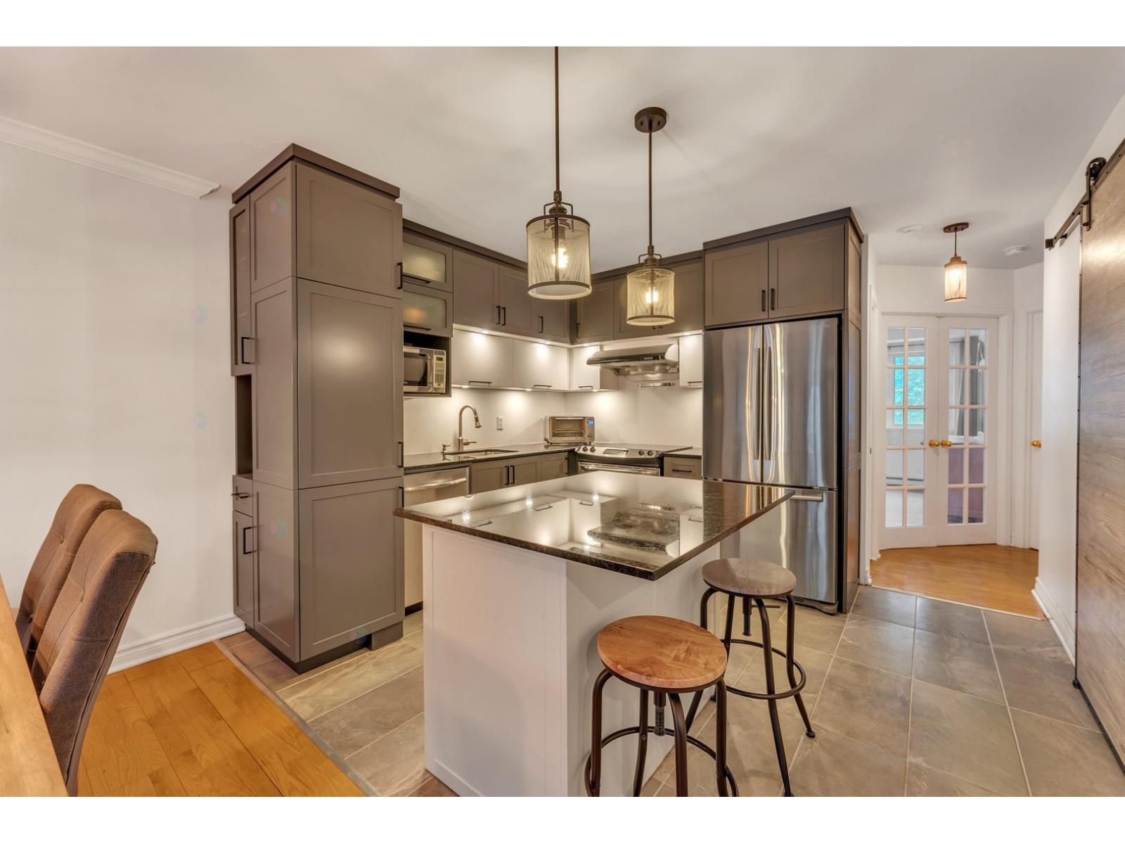 3245 Boul. du Souvenir, #201, Laval (Chomedey), Quebec H7V1X1