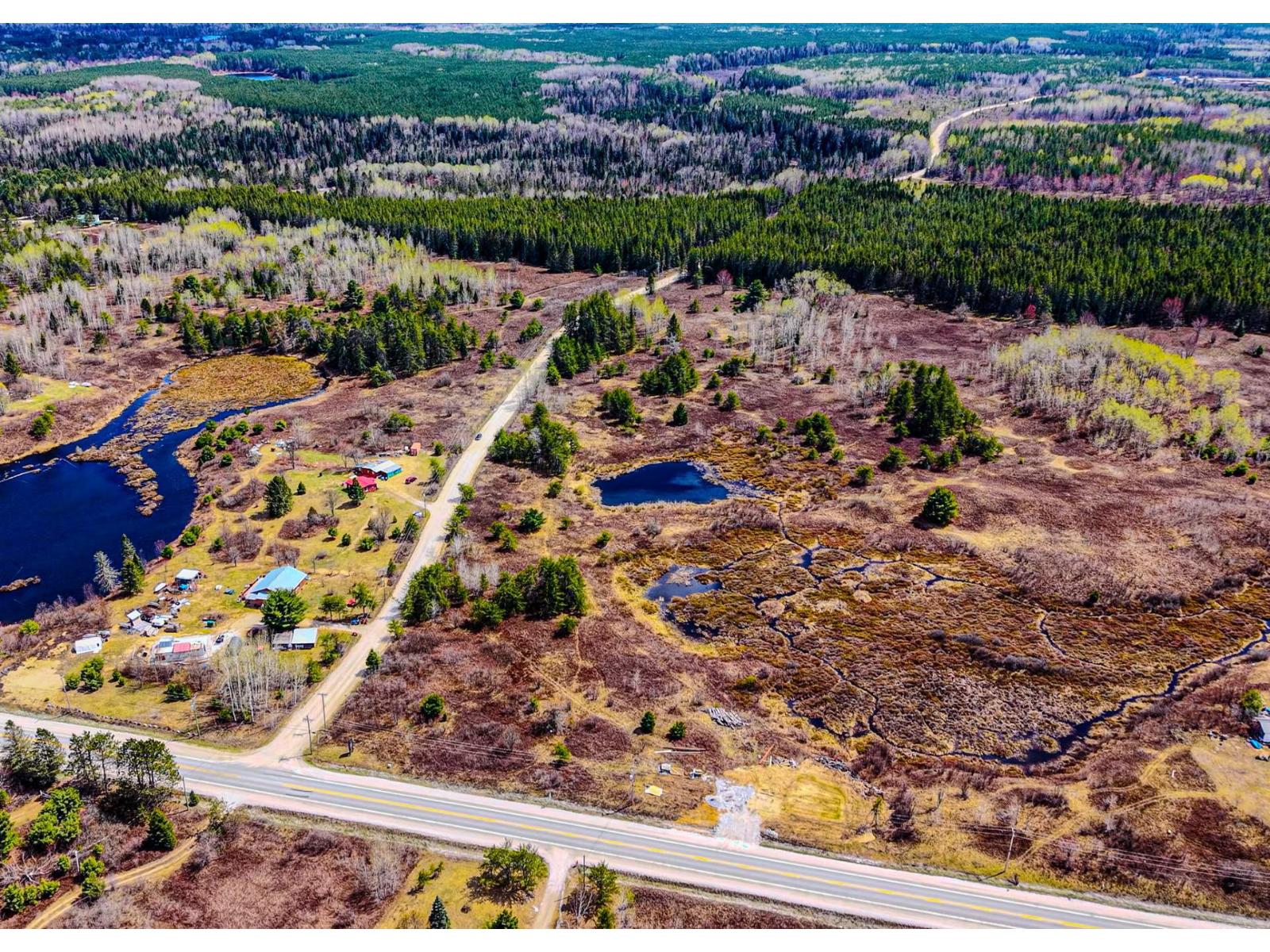 まへ For sale: Route 301, Kazabazua, Quebec J0X1X0 - 28770046 | REALTOR.ca