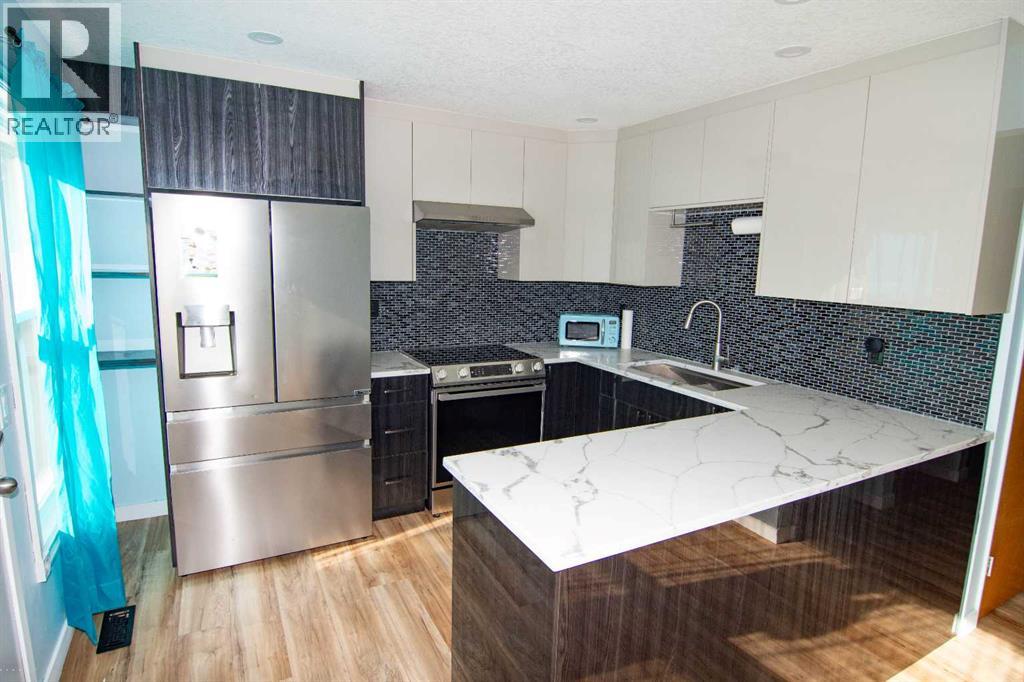 Row / Townhouse for Sale in 6, 100 Pennsylvania Road SE|Calgary, Alberta T2A4Y8