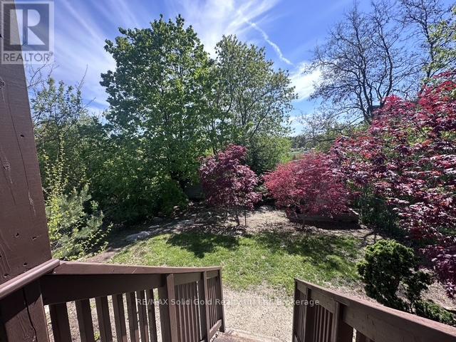 A - 423 CADBURY COURT, Waterloo, Ontario N2K3G7