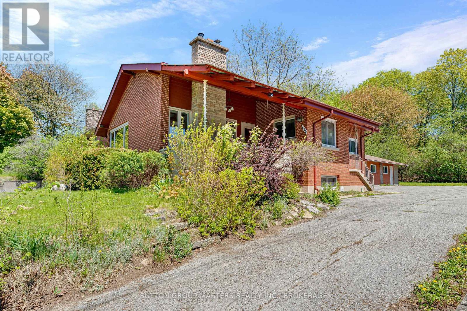 215 YONGE STREET, Kingston (Central City West), Ontario K7M1G2