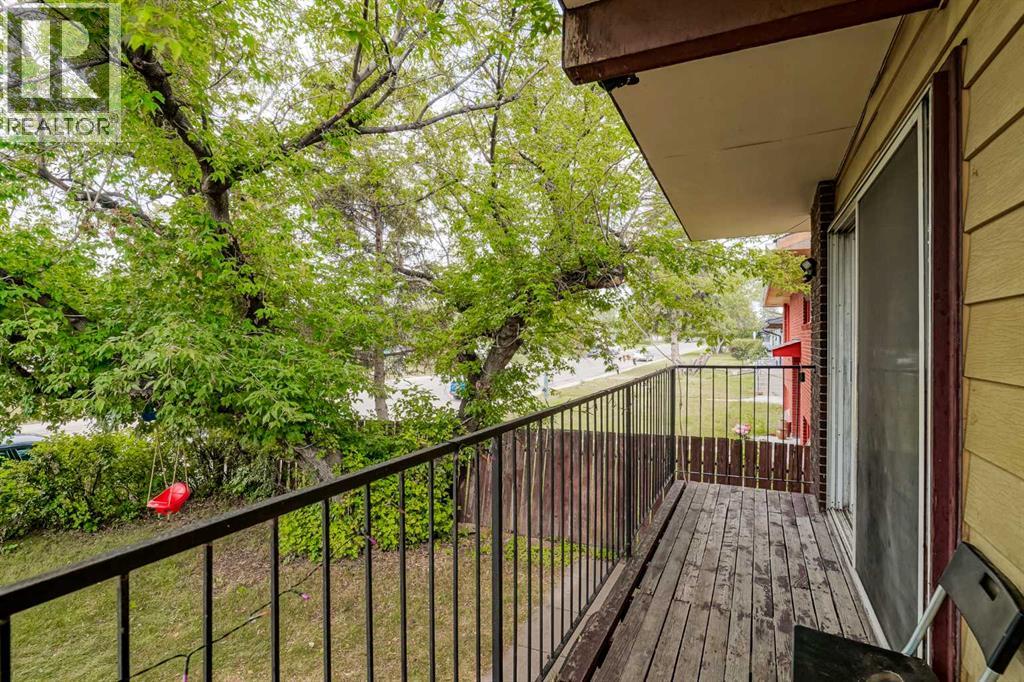 Duplex for Sale in 2240A 43 Street SE|Calgary, Alberta T2B1H5 5