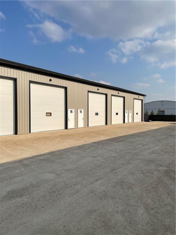 For rent: 733 N Link Rd, Ile des Chênes, Manitoba R0A0T1