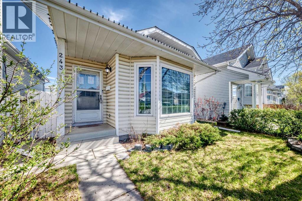 House for Sale in 243 Erin Meadow Close|Calgary, Alberta T2B3E6 3