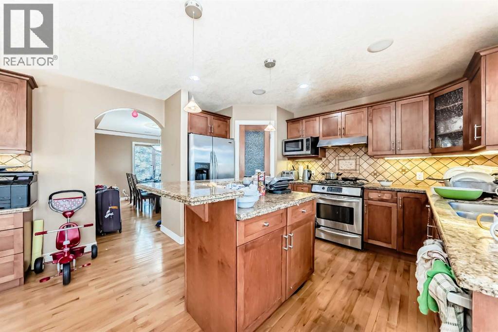 House for Sale in 602 Wentworth Place SW|Calgary, Alberta T3H4N8 5