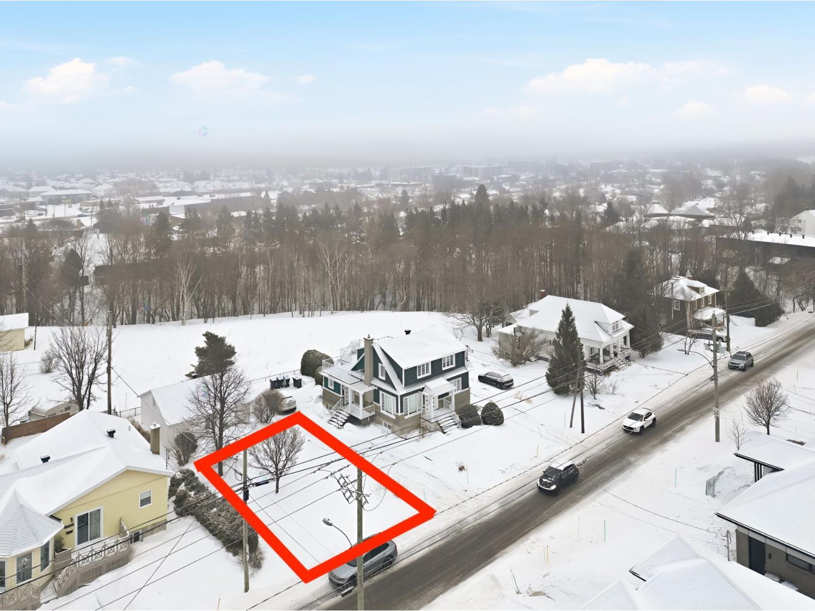 Rue St-Georges, Lévis (Desjardins), Quebec G6W1E3
