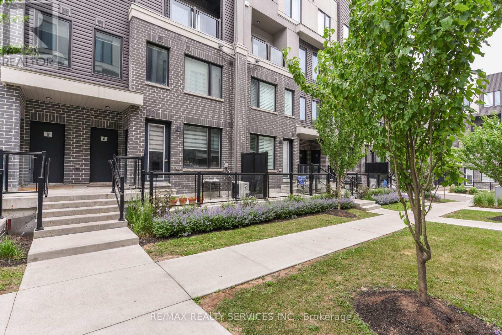 Row / Townhouse for Sale in 8 - 3476 WIDDICOMBE WAY|Mississauga (Erin Mills), Ontario L5L0B8 4