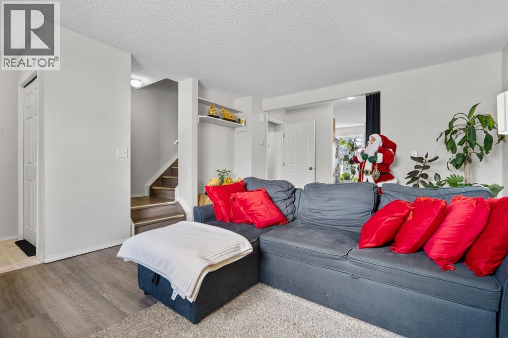 Row / Townhouse for Sale in 1904, 111 Tarawood Lane NE|Calgary, Alberta T3J5C2 5