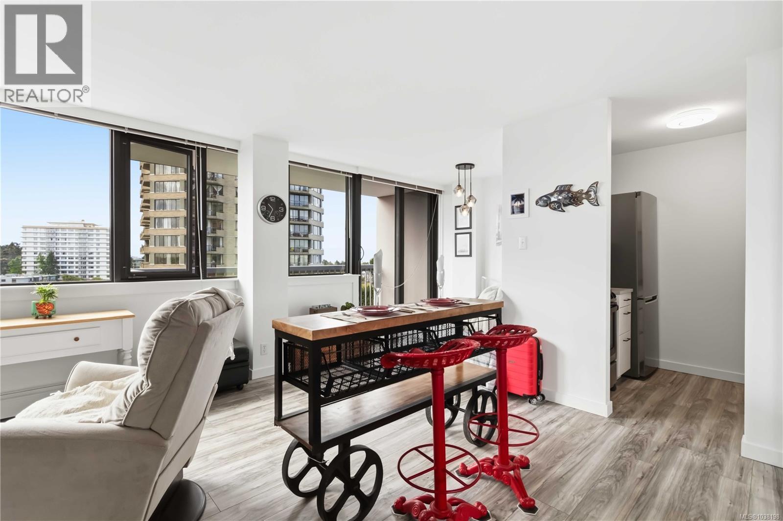 1007 647 Michigan St, Victoria, British Columbia V8V2P7