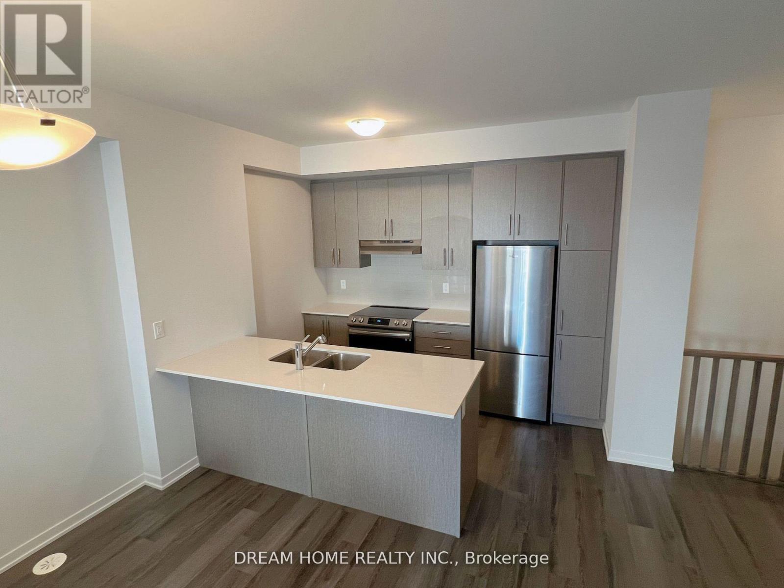 Row / Townhouse for Sale in 161 - 20 LLOYD JANES LANE|Toronto (New Toronto), Ontario M8V0J5 3