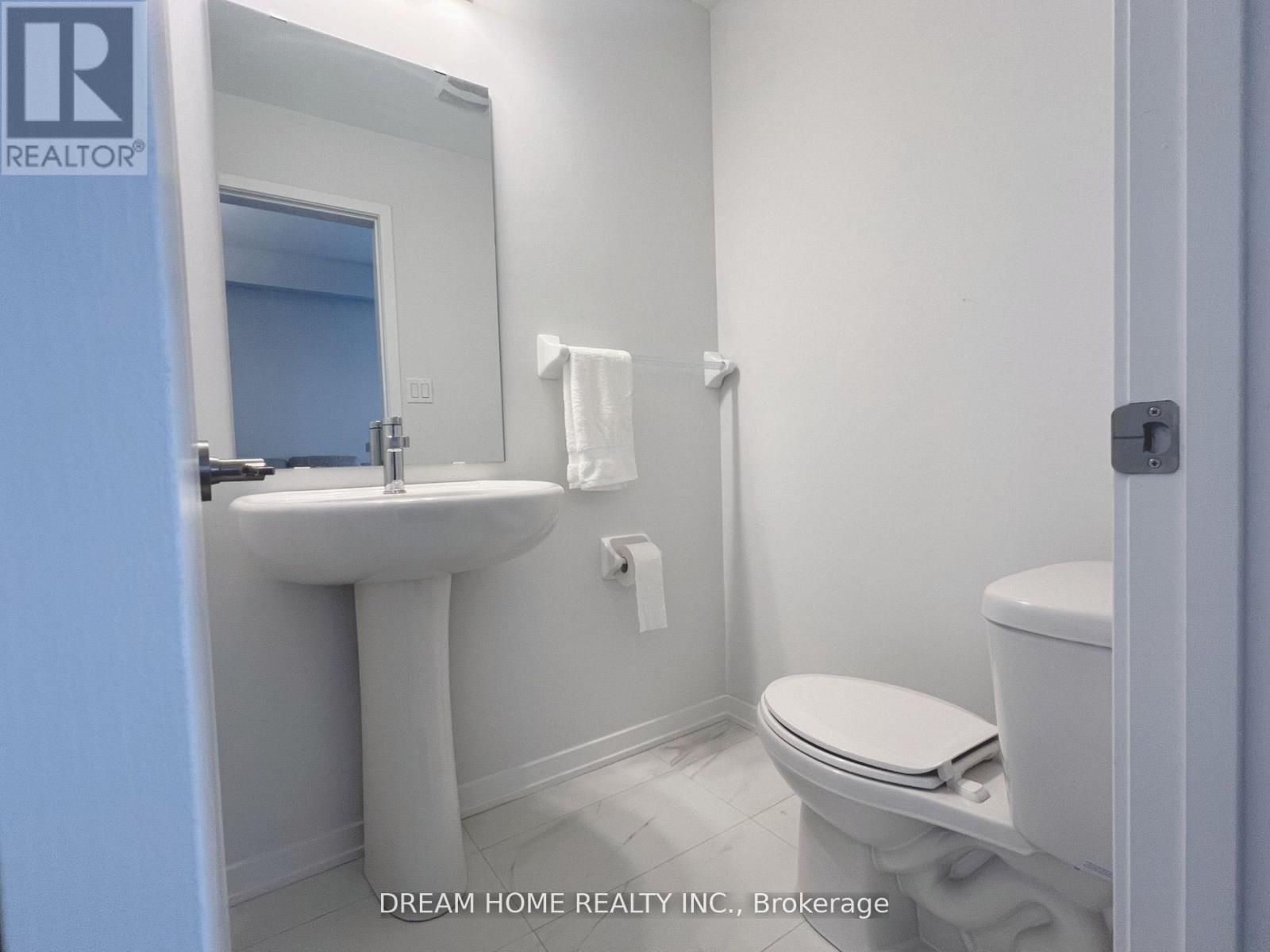 Row / Townhouse for Sale in 161 - 20 LLOYD JANES LANE|Toronto (New Toronto), Ontario M8V0J5 5