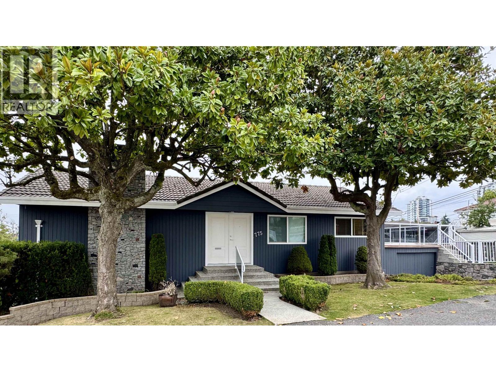 775 ESMOND AVENUE|Burnaby, British Columbia V5C4K4