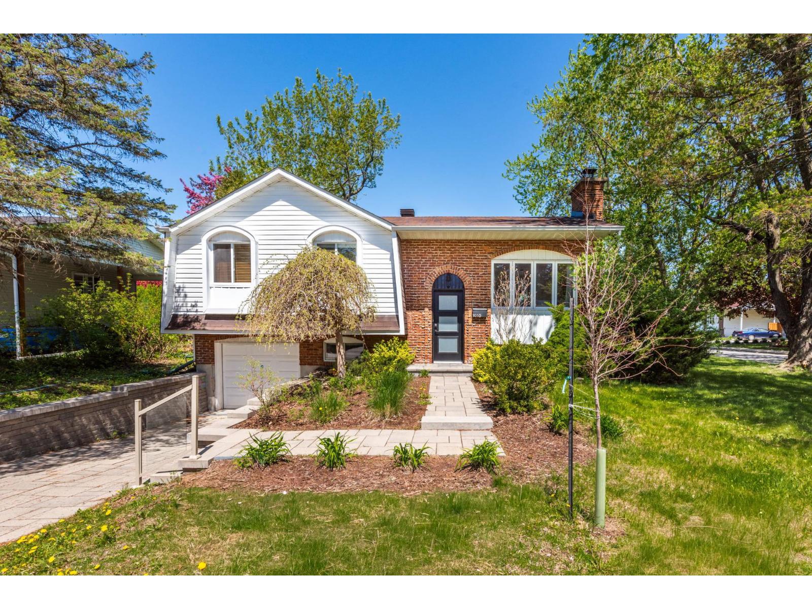 1050 Rue De La Madeleine, Saint-Bruno-de-Montarville, Quebec J3V3P1