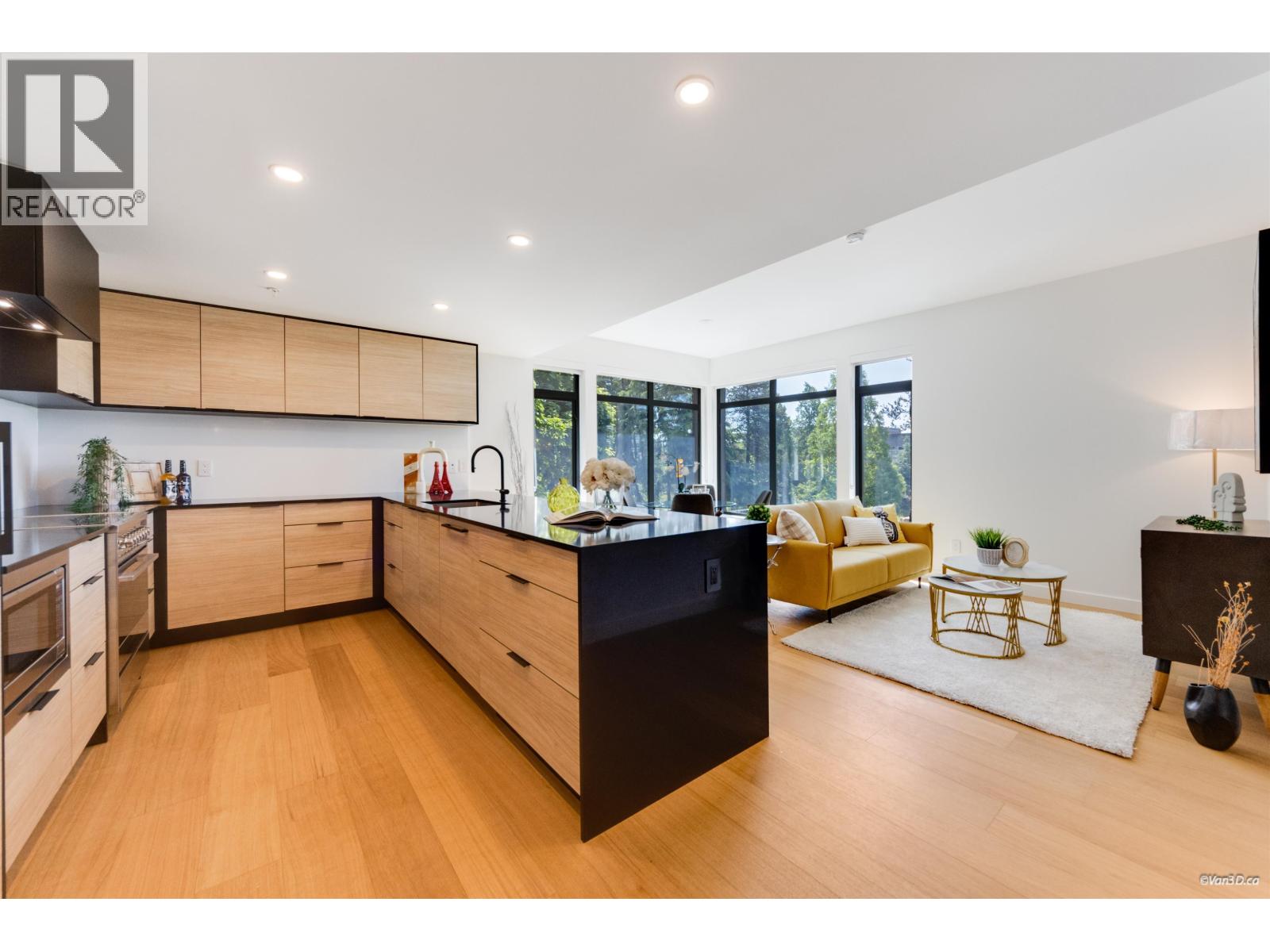 302 6485 MANITOBA STREET|Vancouver, British Columbia V5Y0P7
