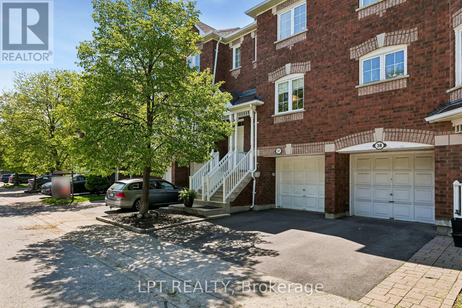 Row / Townhouse for Sale in 37 - 6060 SNOWY OWL CRESCENT|Mississauga (Lisgar), Ontario L5N7K3 2