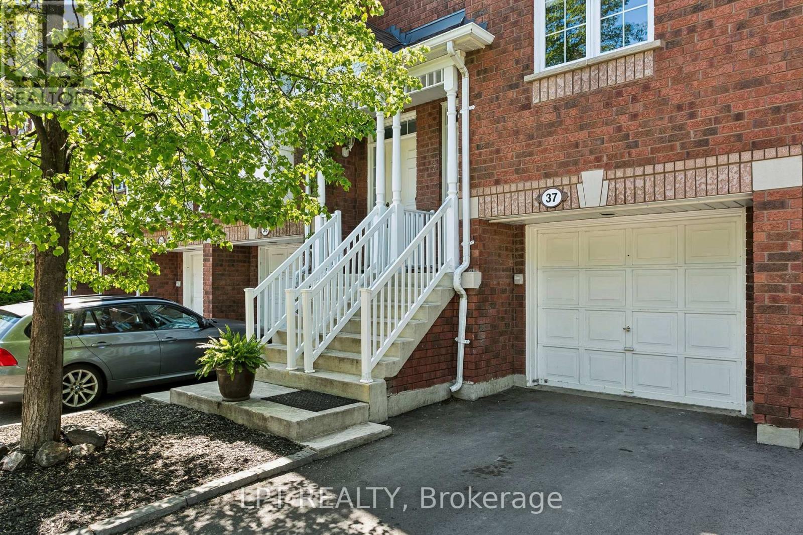 Row / Townhouse for Sale in 37 - 6060 SNOWY OWL CRESCENT|Mississauga (Lisgar), Ontario L5N7K3 3