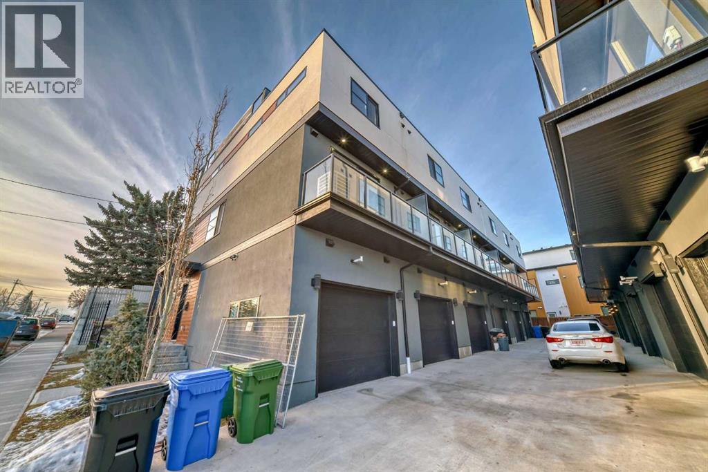 Row / Townhouse for Sale in 2, 3404 8 Avenue SW|Calgary, Alberta t3c2z7 2