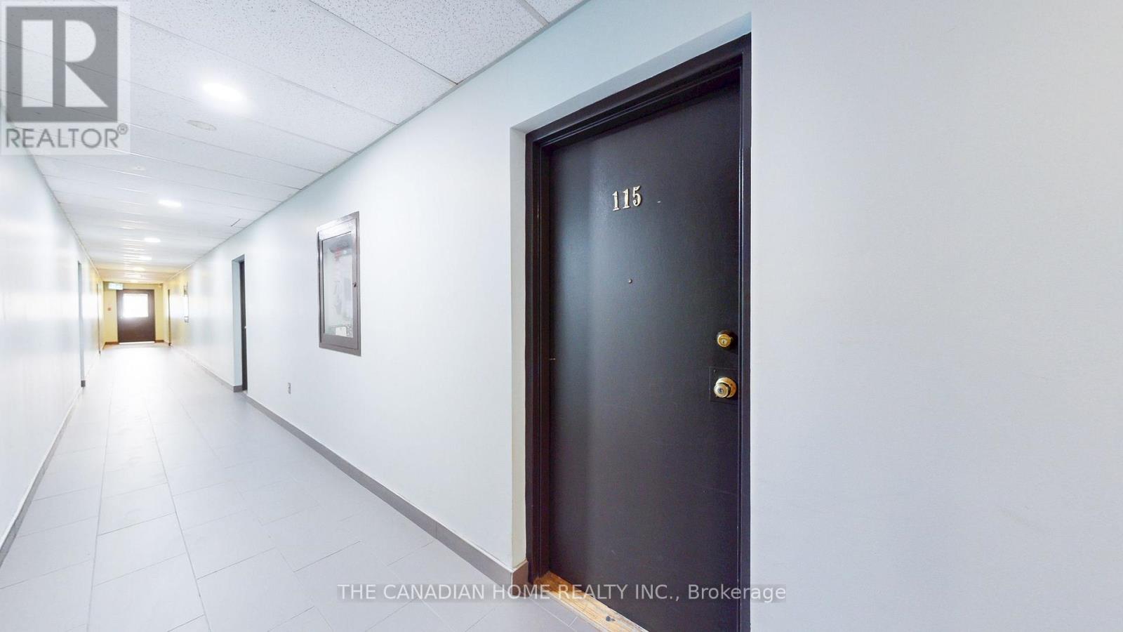 Row / Townhouse for Sale in 115 - 1055 A FORESTWOOD DRIVE|Mississauga (Erindale), Ontario L5C2T8 4