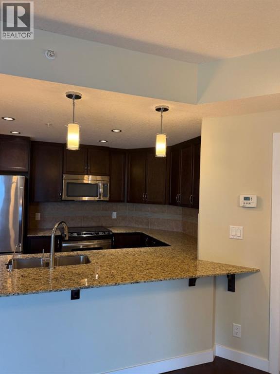 Apartment for Sale in 701, 16 Varsity Estates Circle NW|Calgary, Alberta T3A1W9